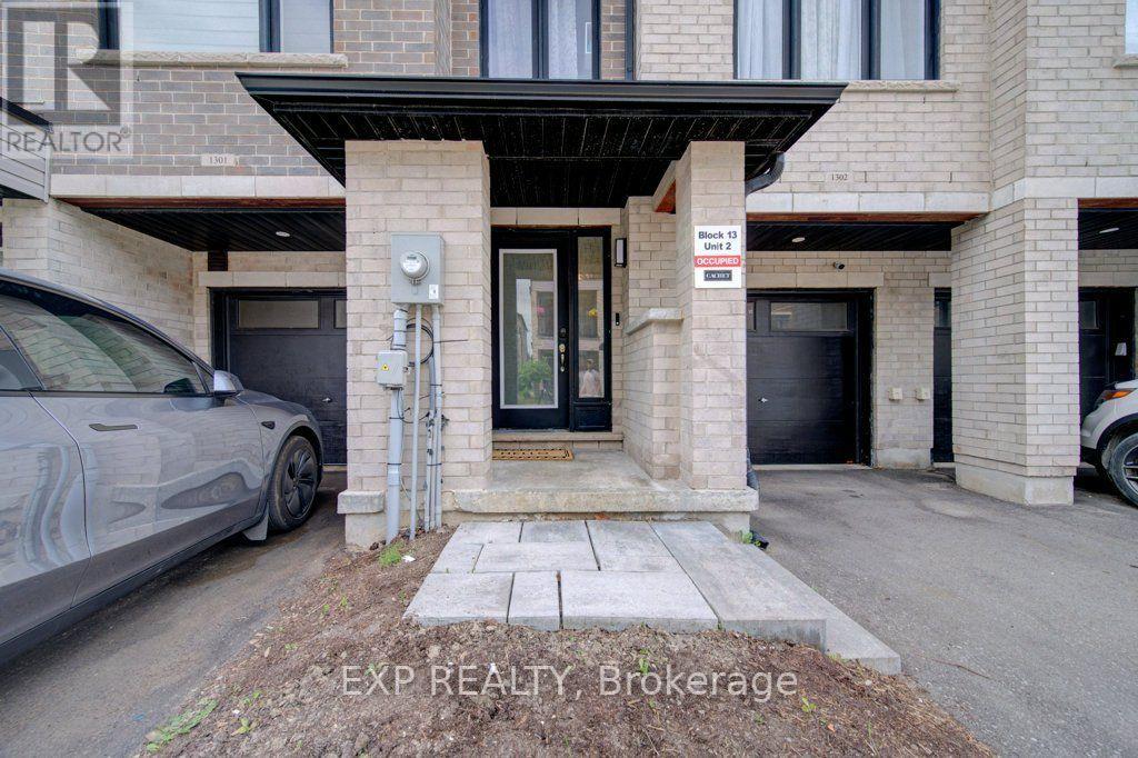 #1302 585 COLBORNE STREET E - 1