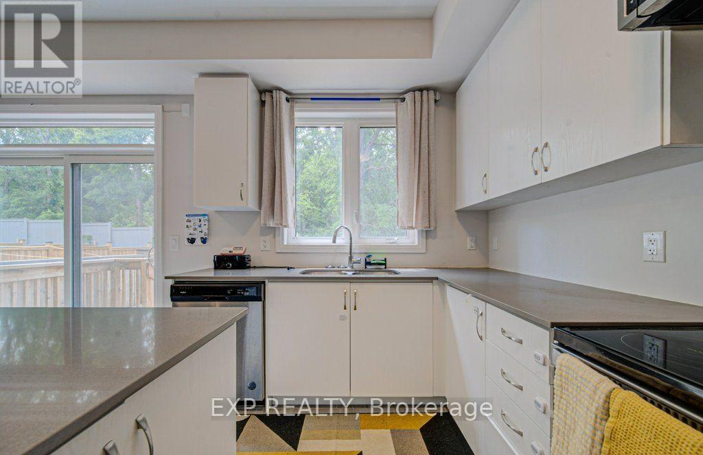 #1302 585 COLBORNE STREET E - 16