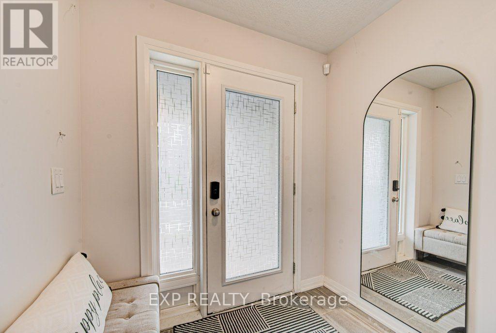 #1302 585 COLBORNE STREET E - 2