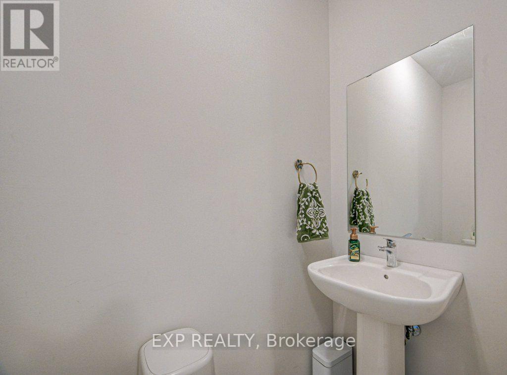 #1302 585 COLBORNE STREET E - 21