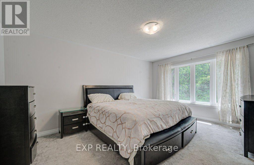 #1302 585 COLBORNE STREET E - 28