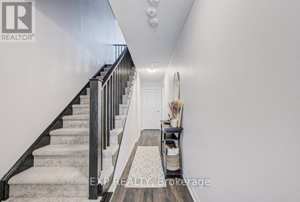 #1302 585 COLBORNE STREET E - 3