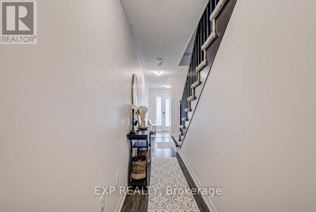 #1302 585 COLBORNE STREET E - 4