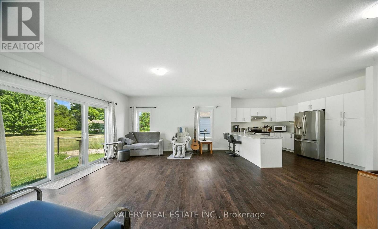 142 ELLEN STREET - 15