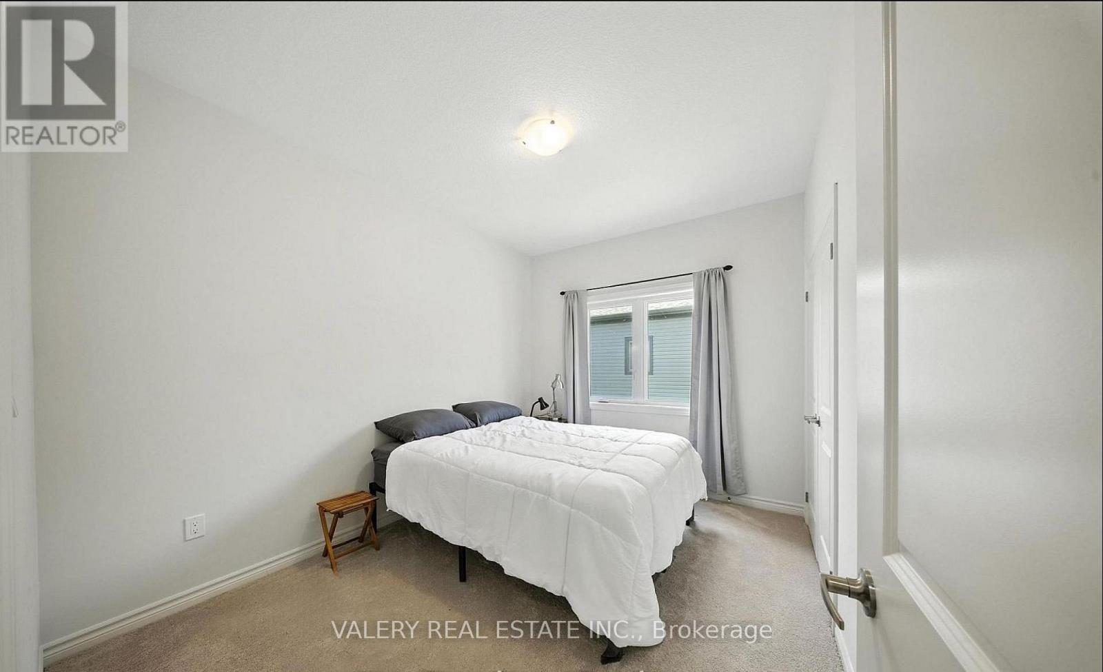 142 ELLEN STREET - 19
