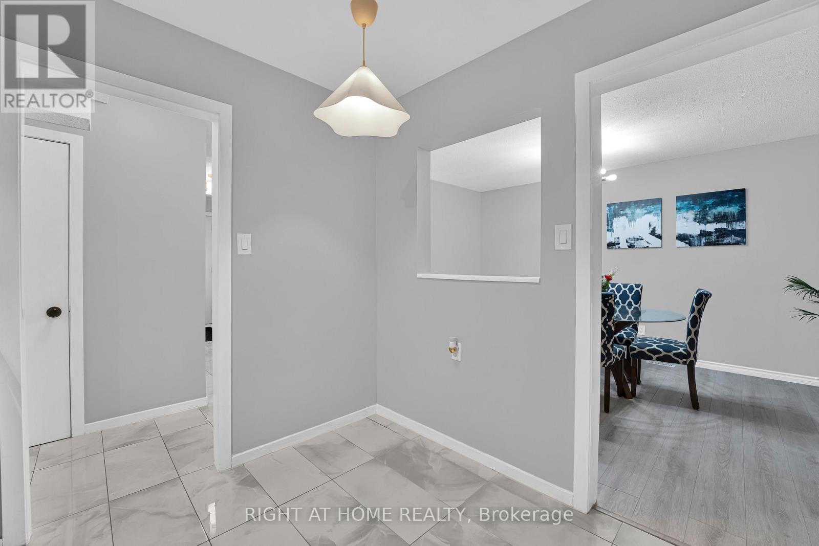 37 TRAFFORD LANE - 11