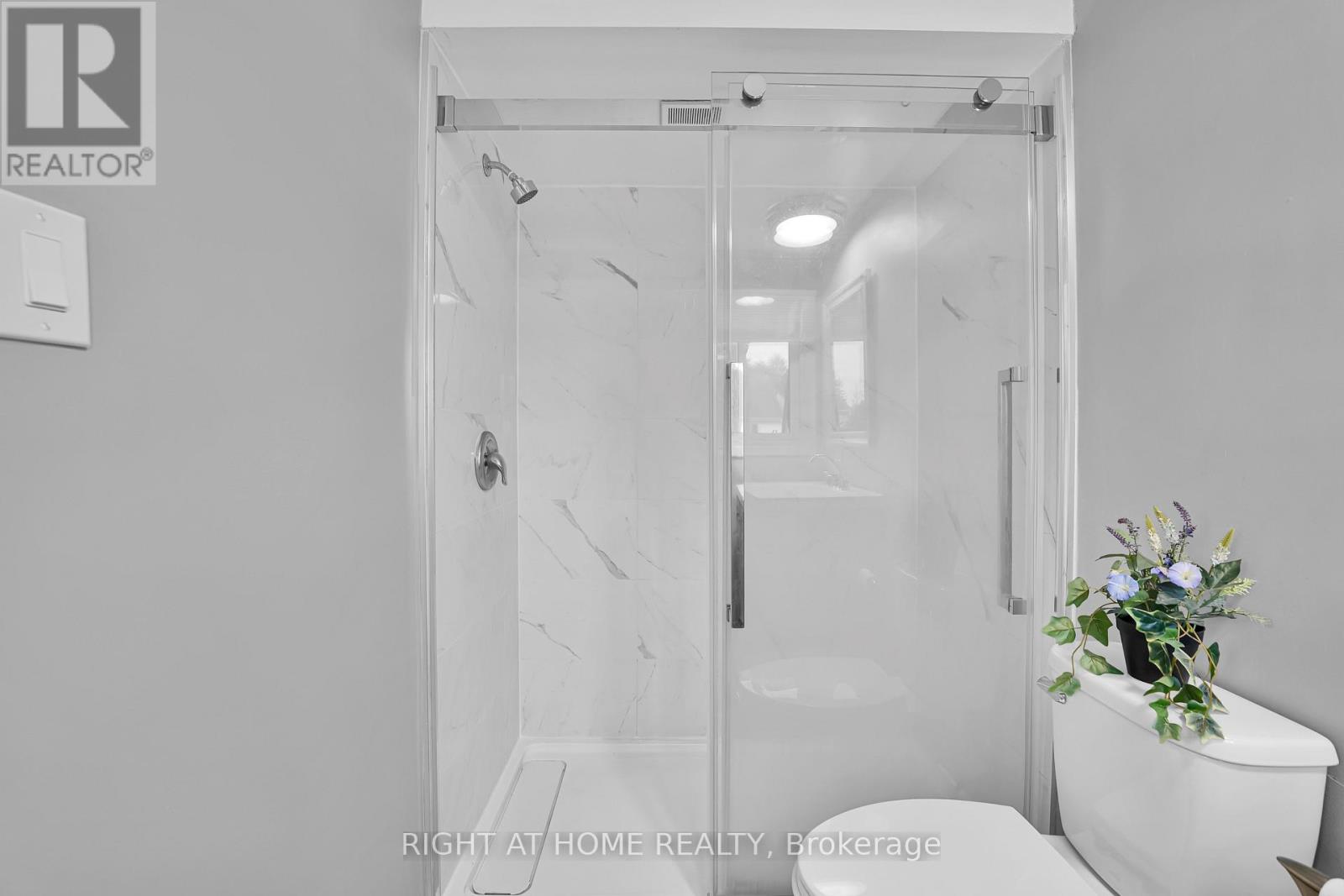 37 TRAFFORD LANE - 21
