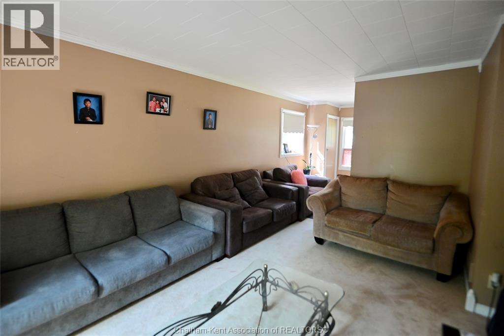 24 LISGAR STREET - 6
