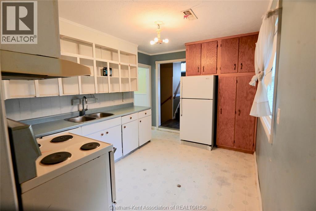24 LISGAR STREET - 9