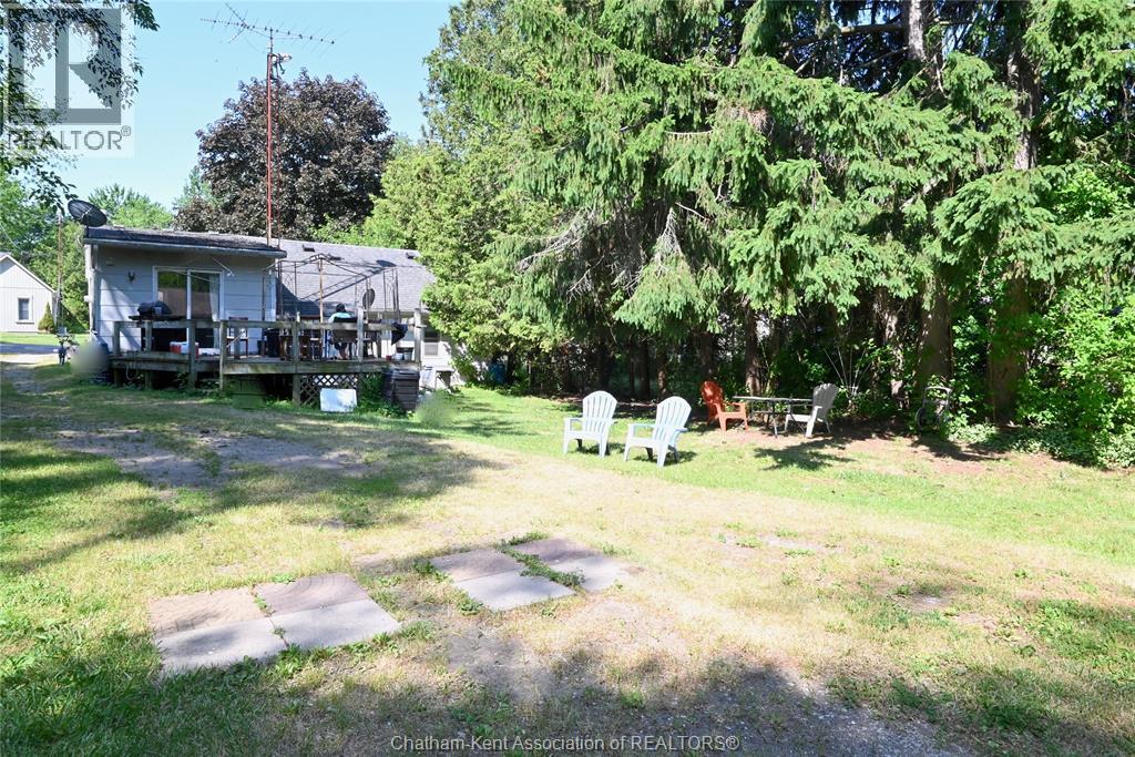 24 LISGAR STREET - 23