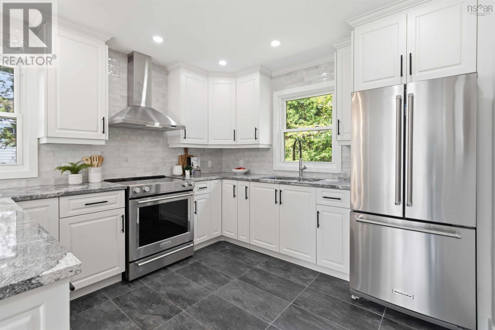 Property 2 of 27 of 38 Walton Drive