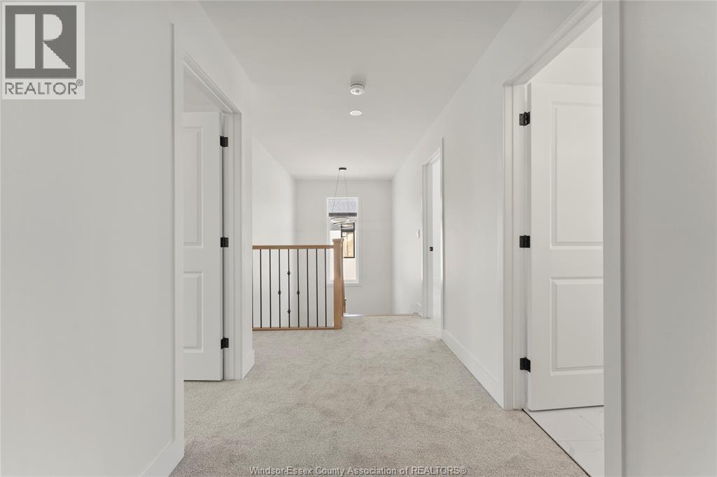 2541 MAYFAIR AVENUE South - Image 37