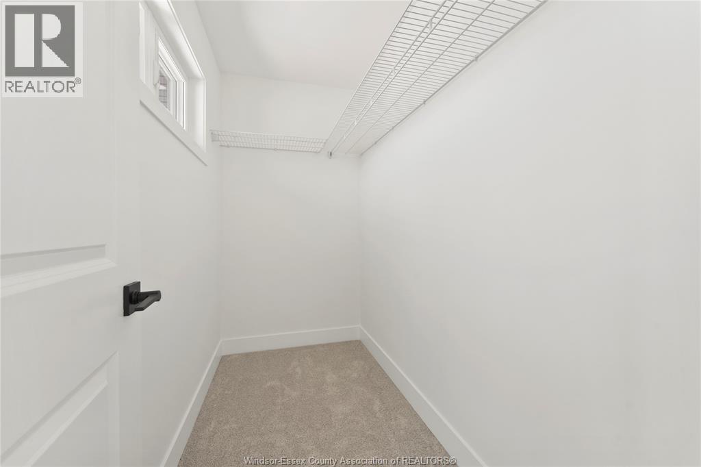 2541 MAYFAIR AVENUE South - 34