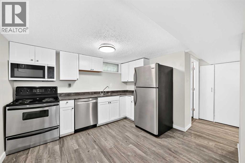 2016 46 Street SE - 32