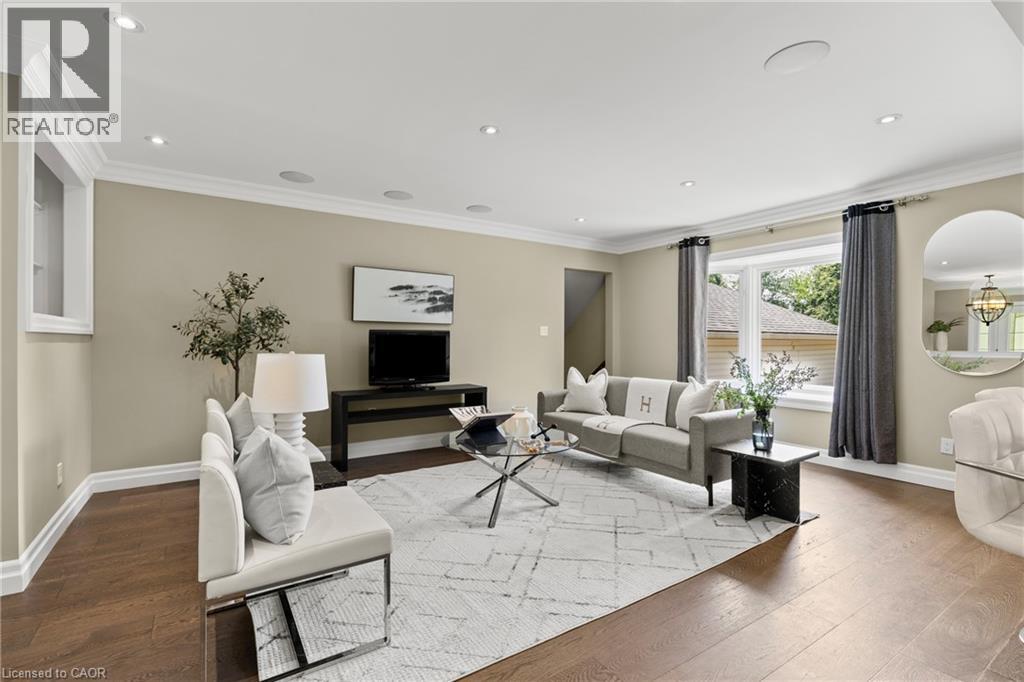 404 HAMILTON Drive - 7
