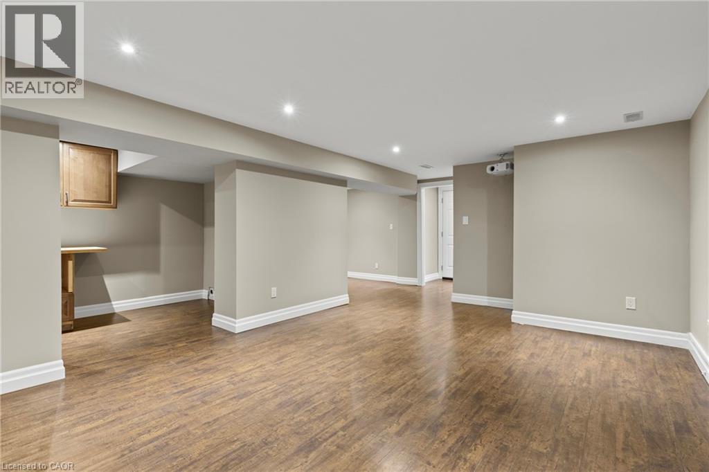 404 HAMILTON Drive - 30