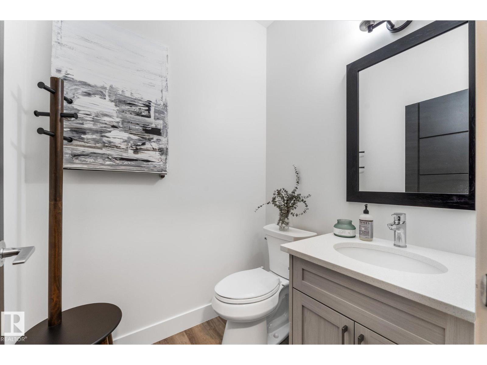 72 SPRUCE GARDENS CR - 19