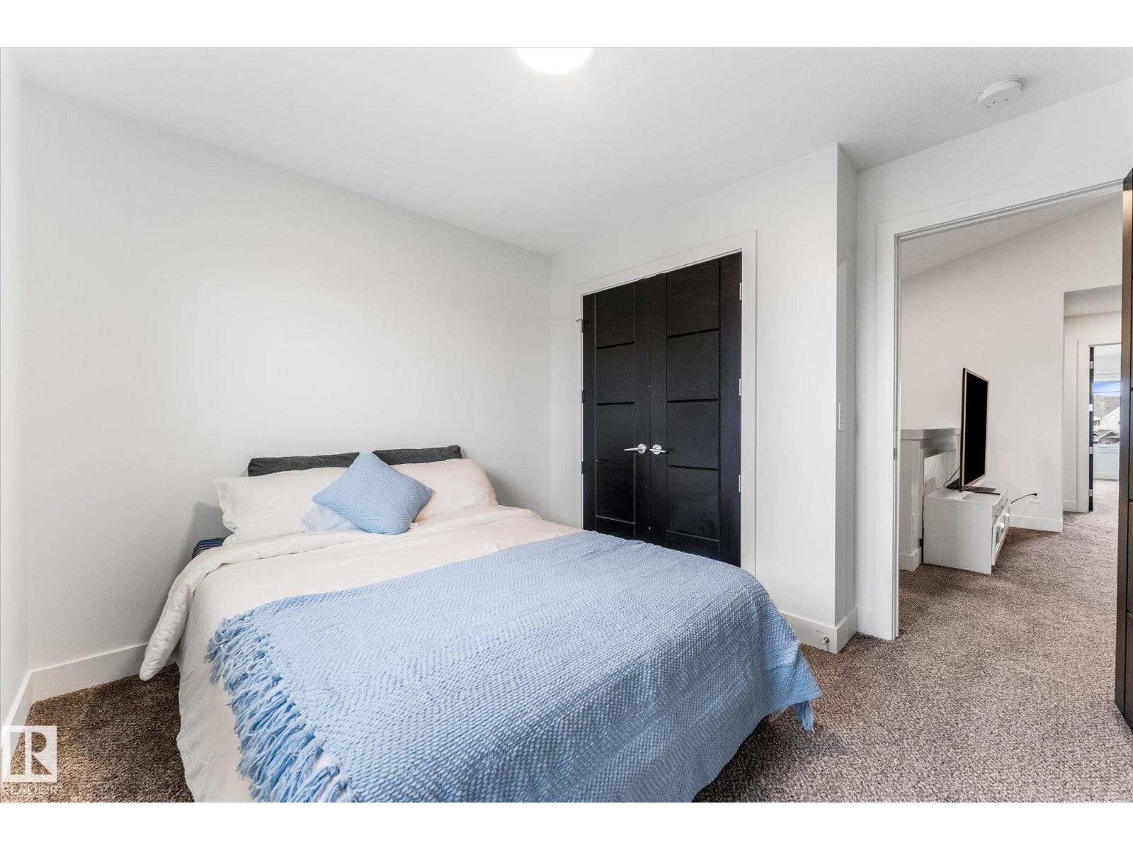72 SPRUCE GARDENS CR - 33