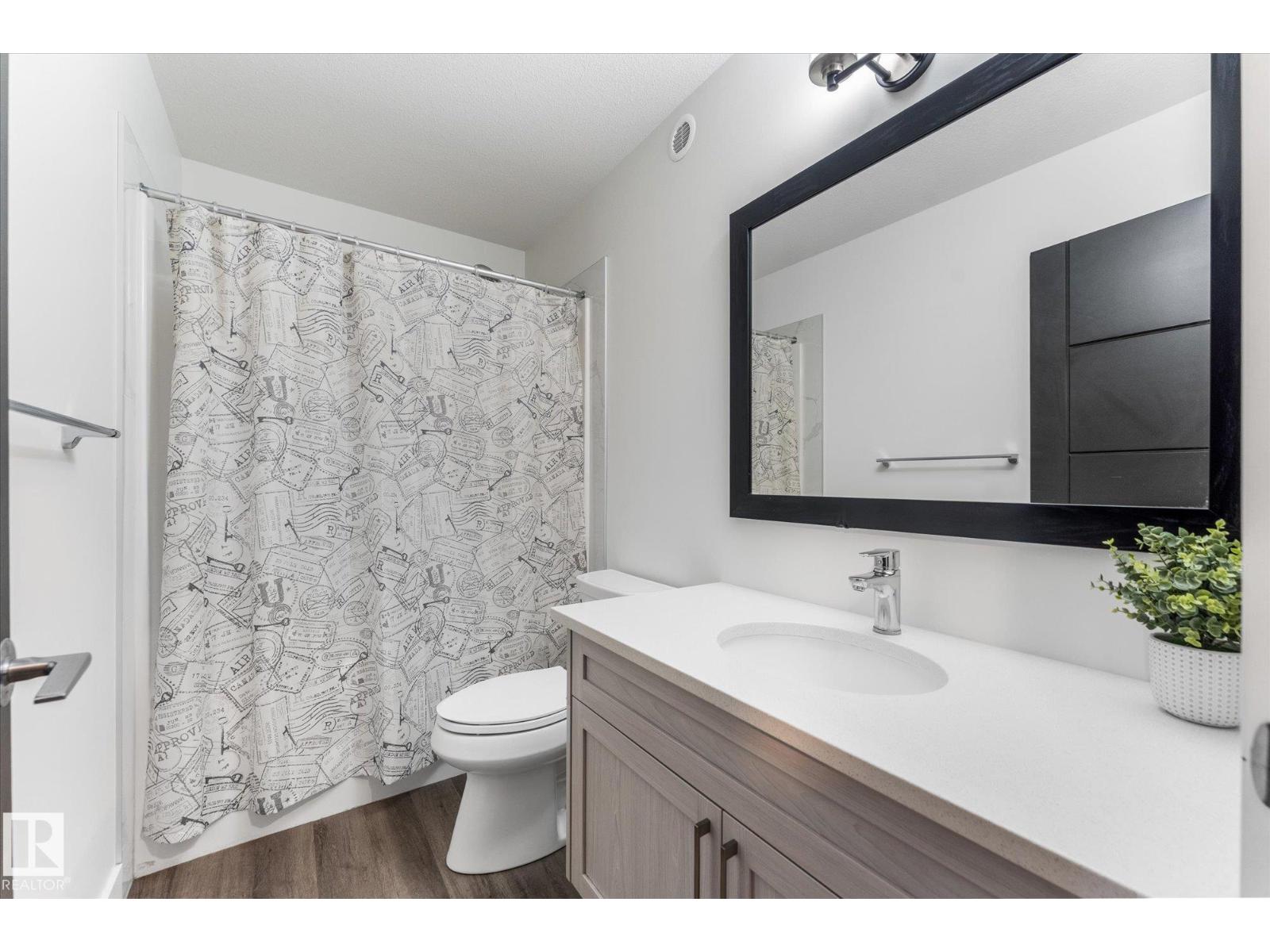 72 SPRUCE GARDENS CR - 35