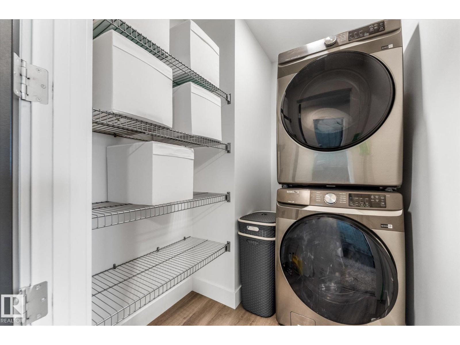 72 SPRUCE GARDENS CR - 36