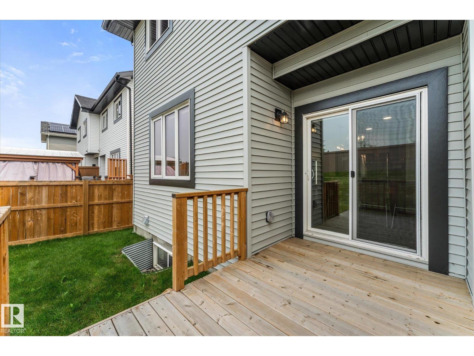 72 SPRUCE GARDENS CR - 43