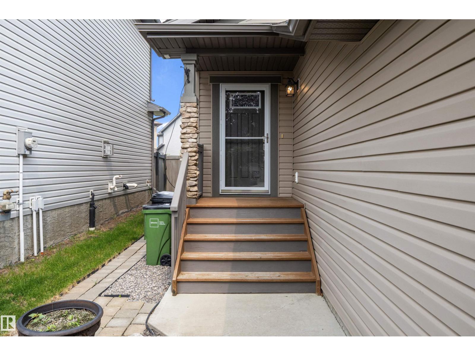 17332 6 AV SW - 3