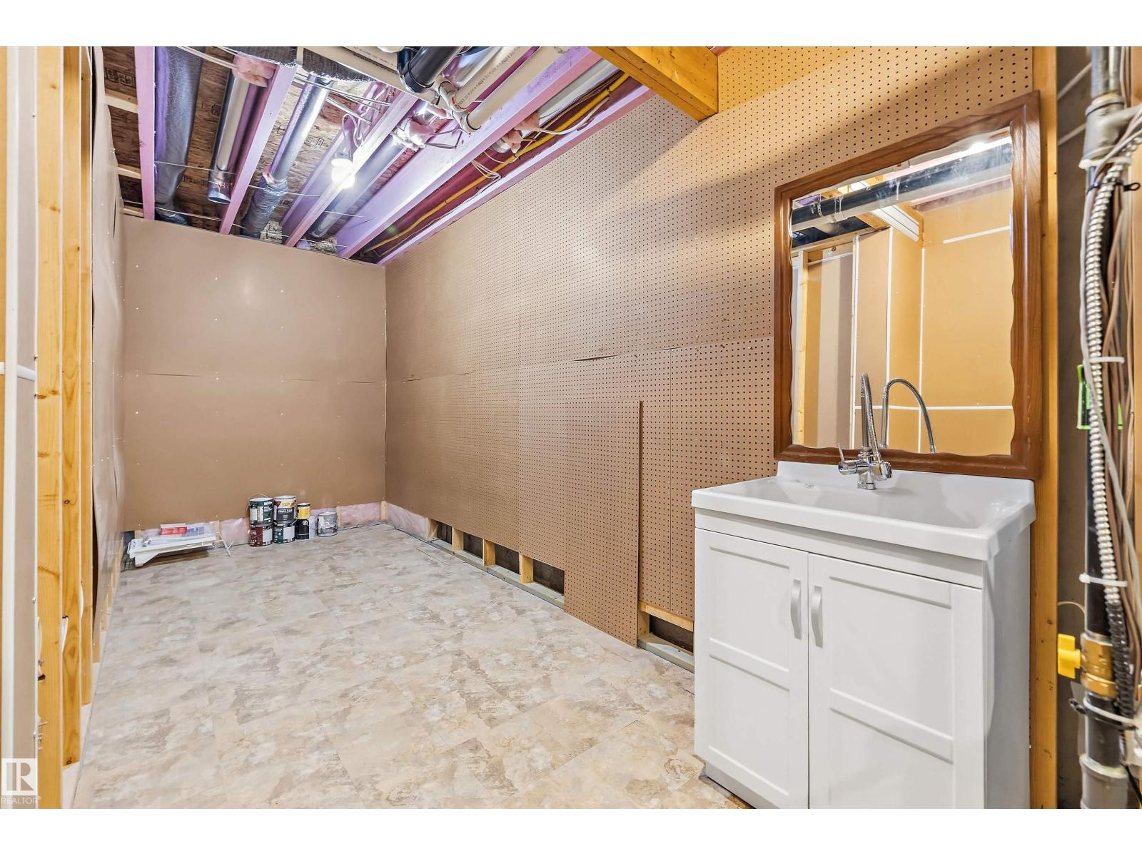17332 6 AV SW - 34
