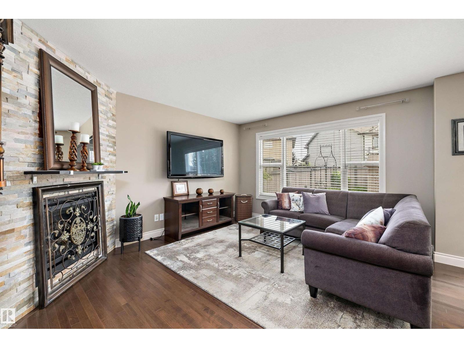 17332 6 AV SW - 4