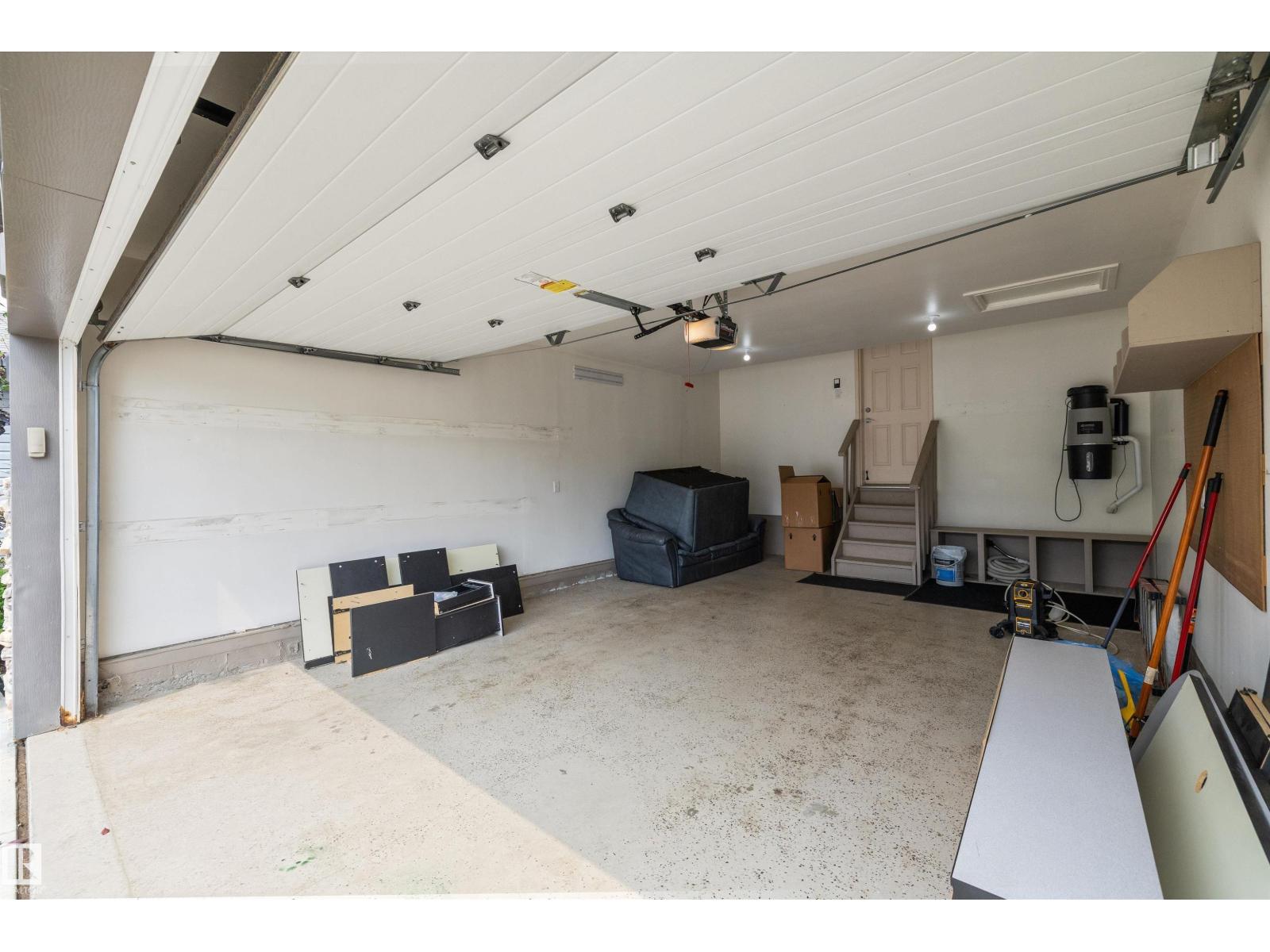 17332 6 AV SW - 44