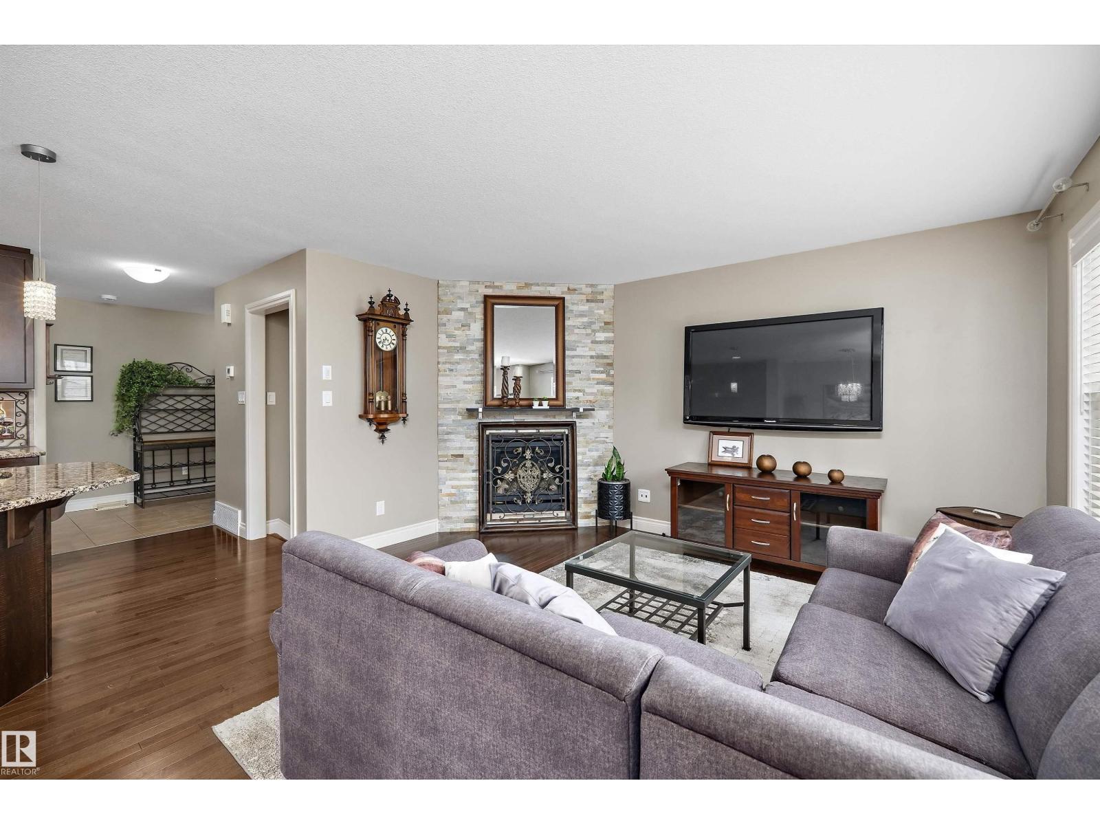 17332 6 AV SW - 6
