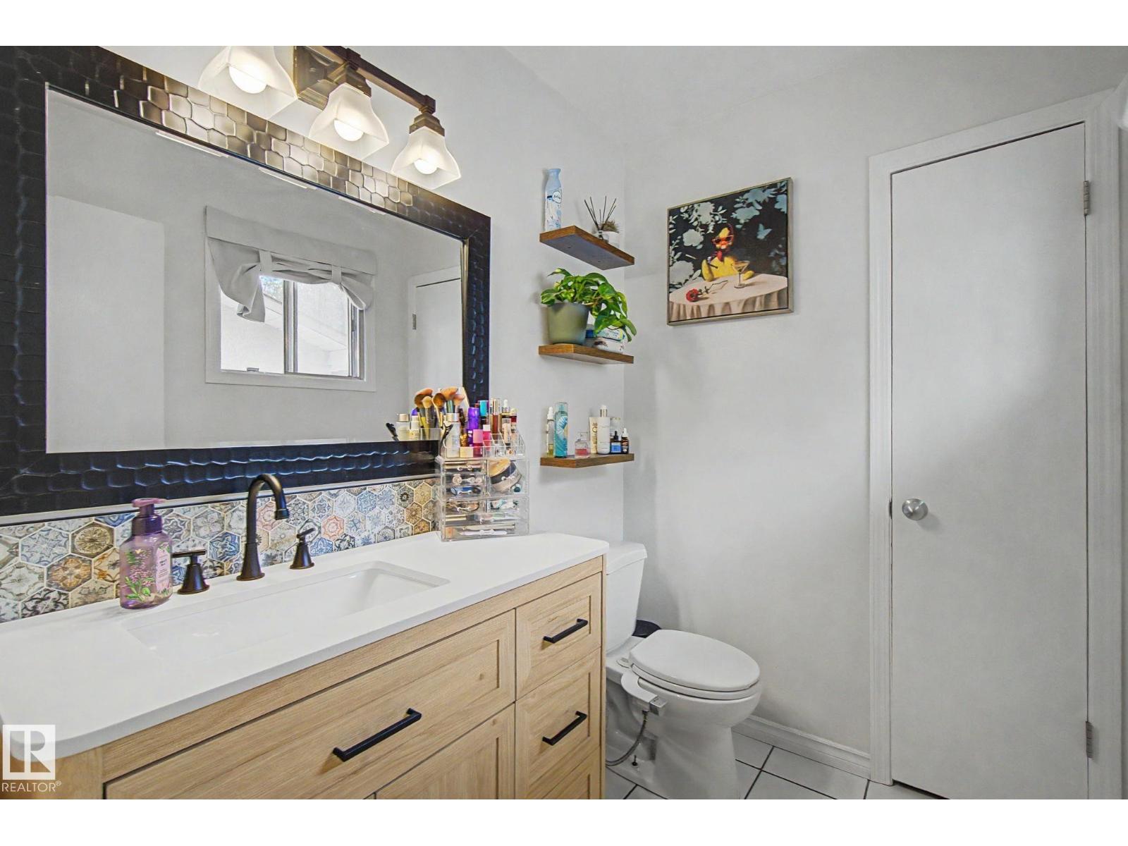 7712 159 ST NW - 16