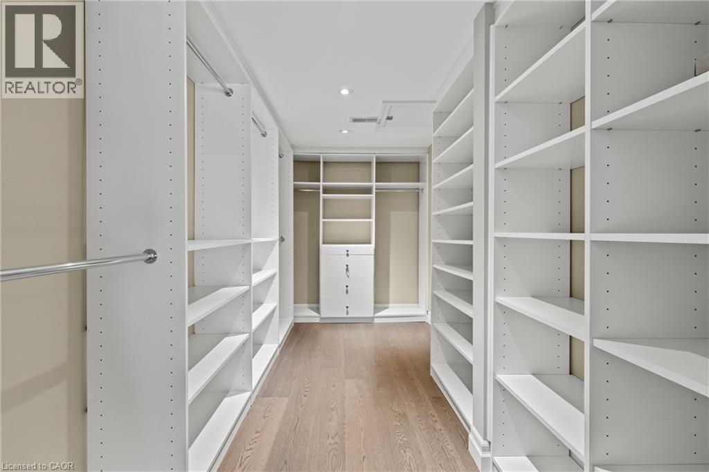 404 HAMILTON Drive - 17