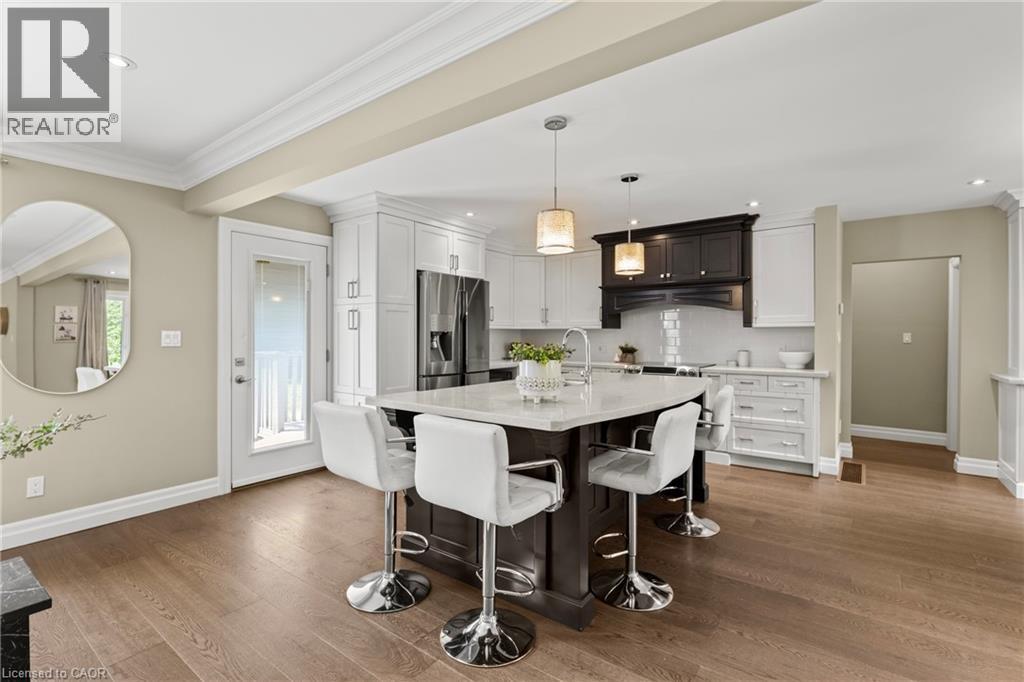 404 HAMILTON Drive - 10