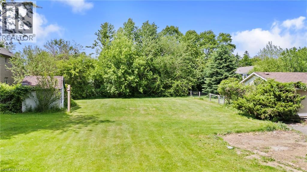 404 HAMILTON Drive - 42