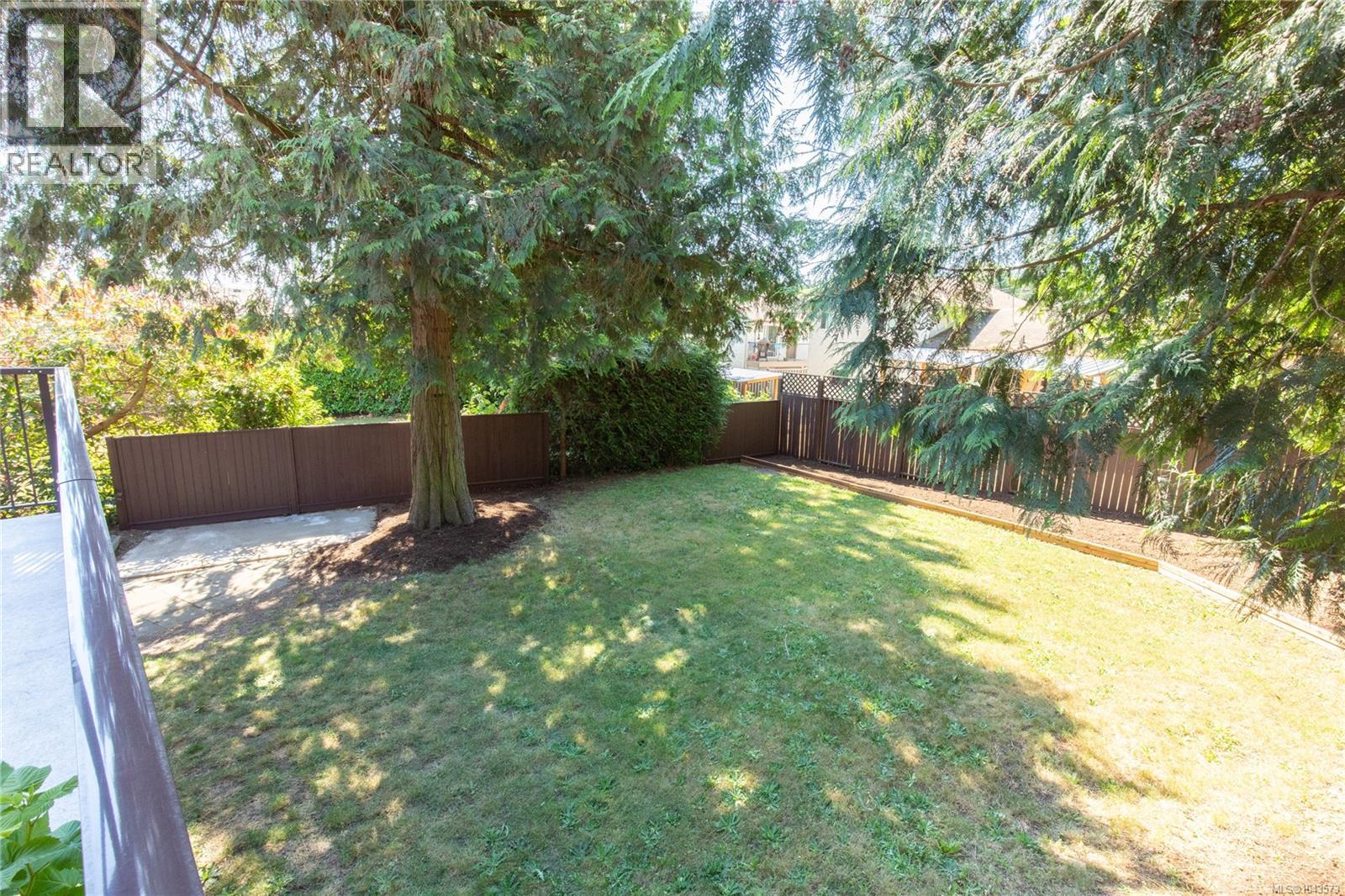 3021 Crestwood Pl - 2