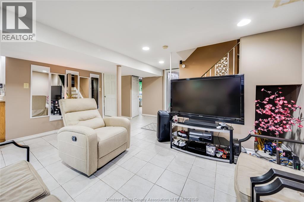 2075 OTTAWA STREET - 17
