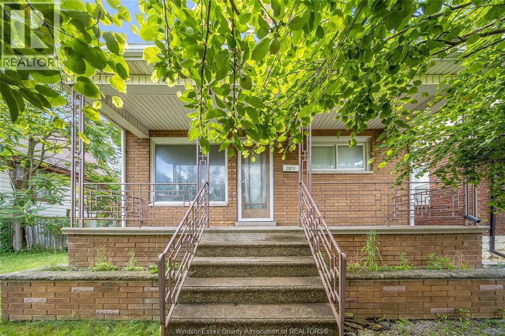 2075 OTTAWA STREET - 4