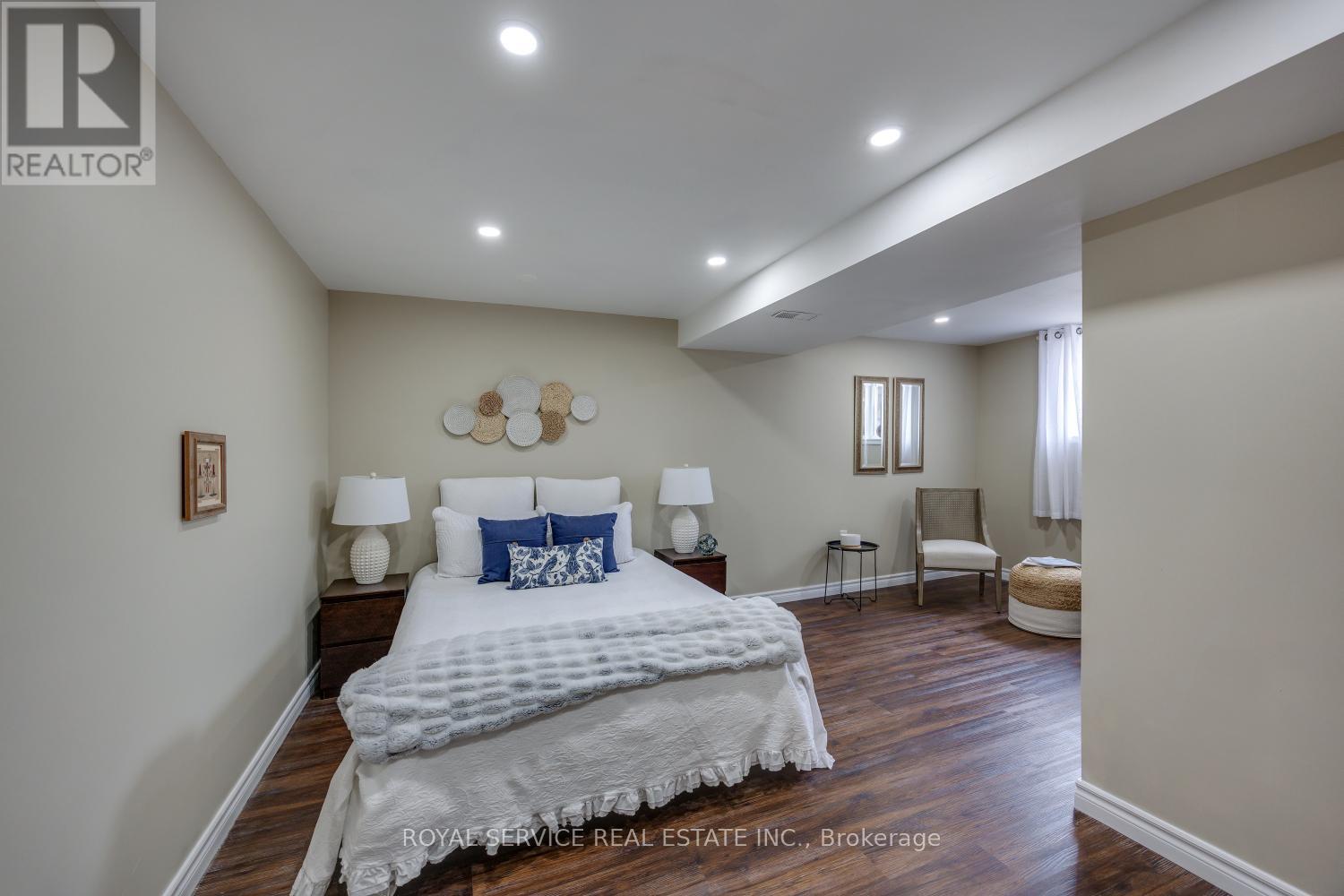 16 SNELL COURT - 25