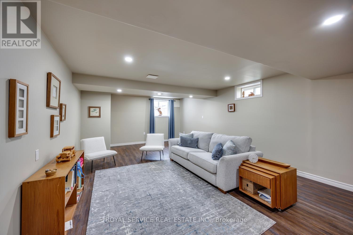 16 SNELL COURT - 32