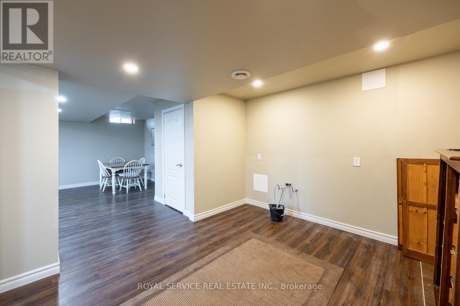 16 SNELL COURT - 34