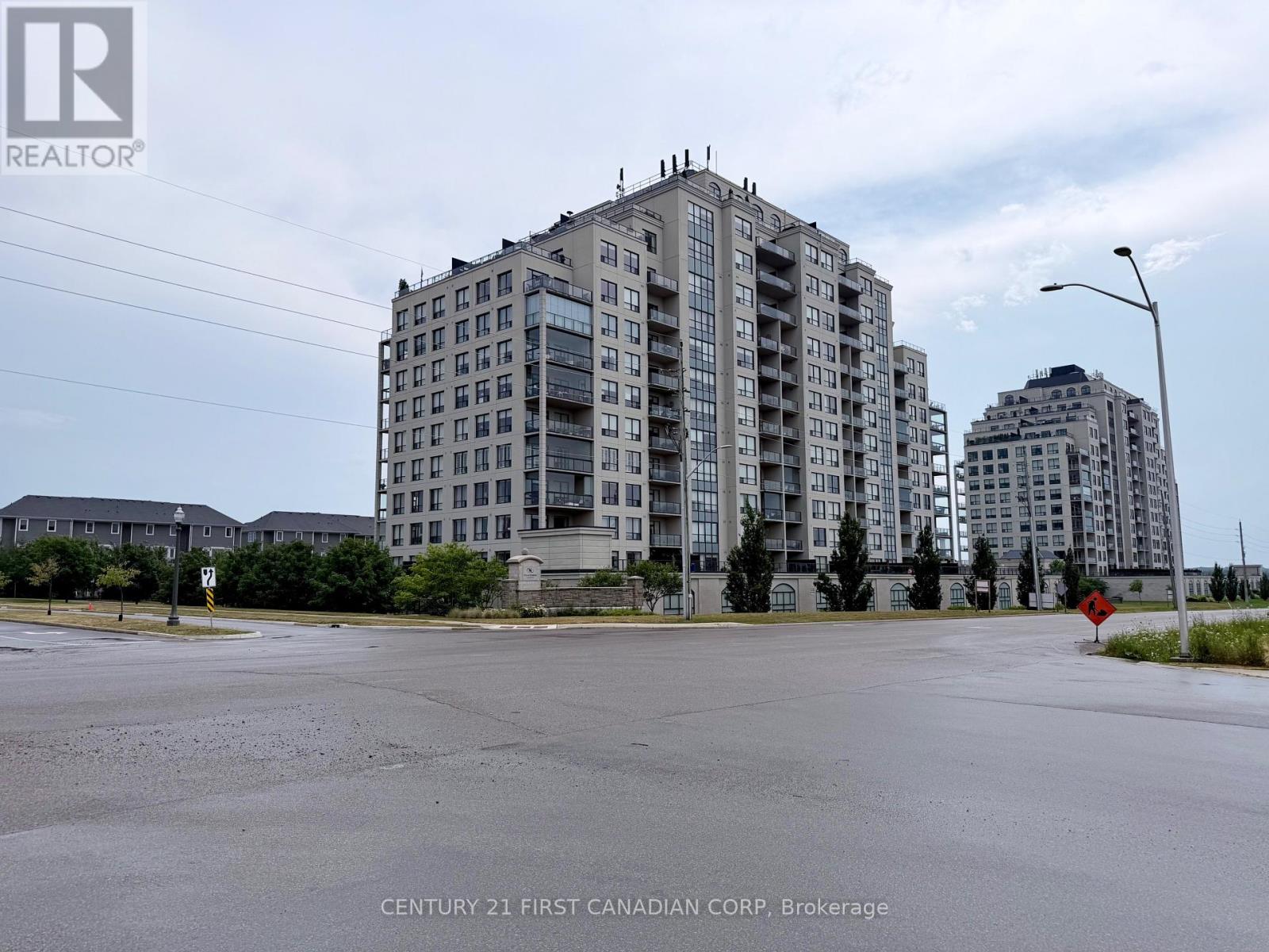 #504 240 VILLAGEWALK BOULEVARD - 3
