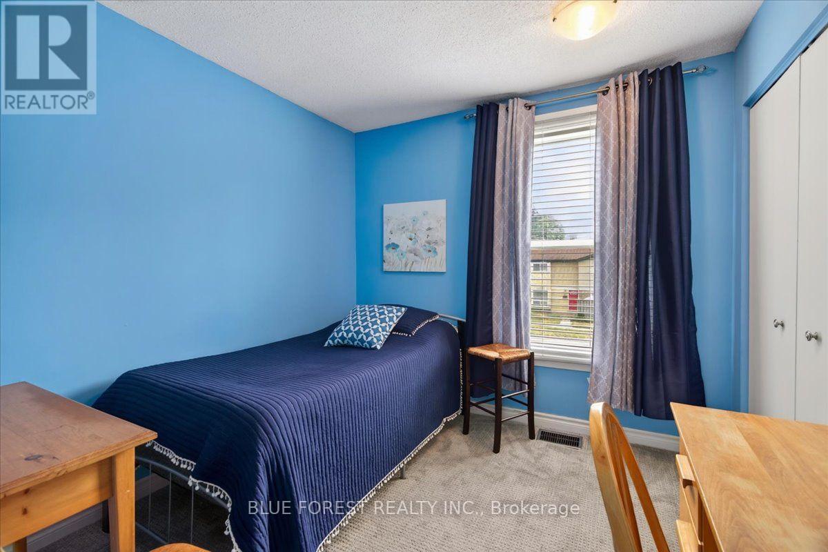 #110 70 FIDDLERS GREEN ROAD - Image 16