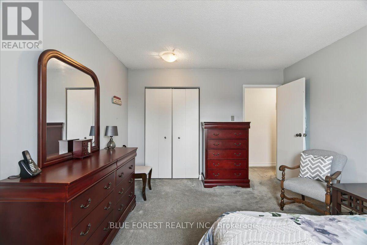 #110 70 FIDDLERS GREEN ROAD - Image 19