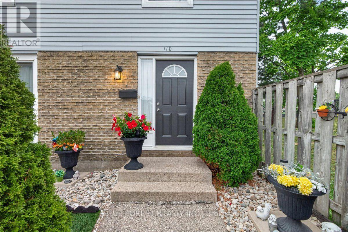 #110 70 FIDDLERS GREEN ROAD - Image 3