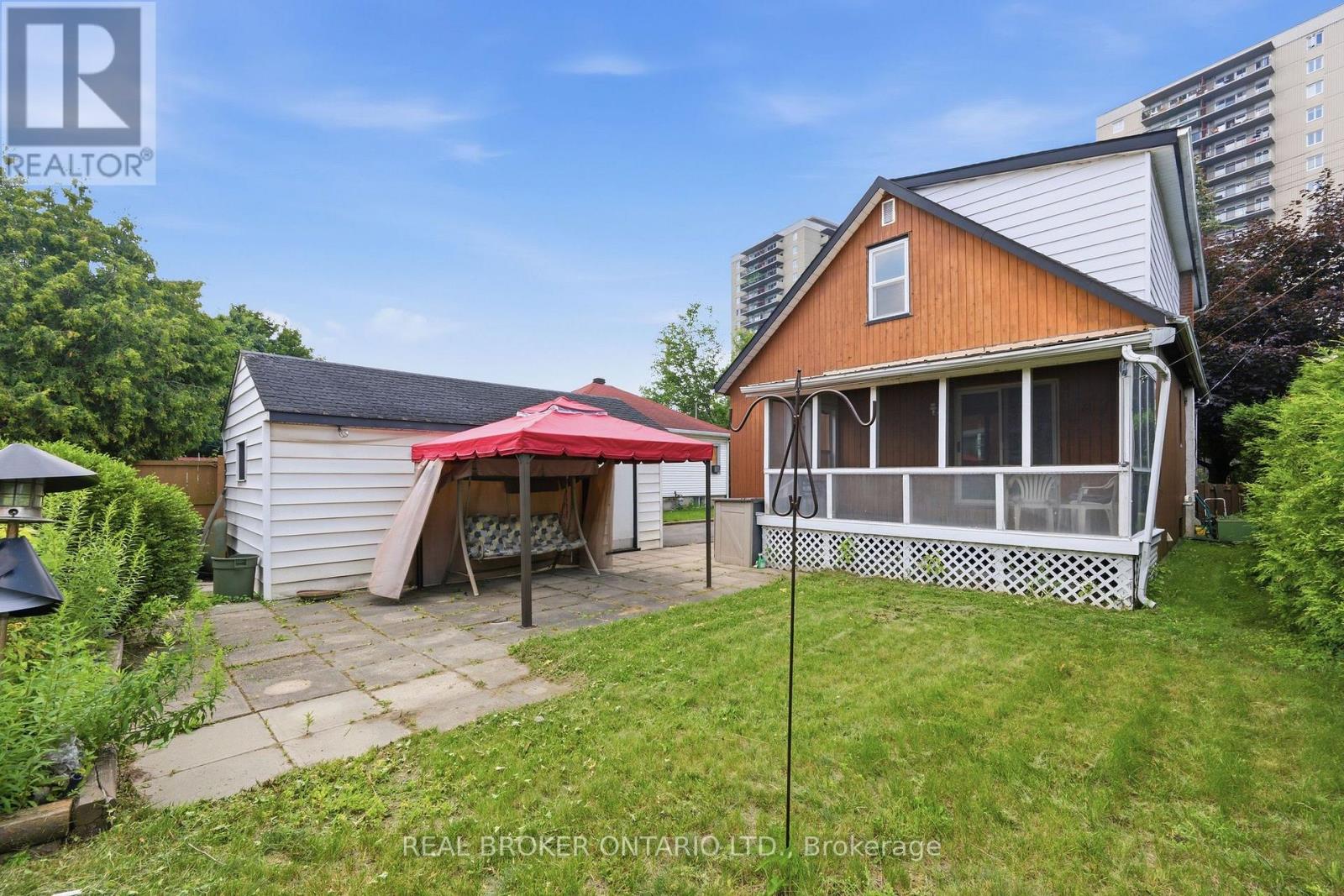 385 ENFIELD AVENUE - Image 10