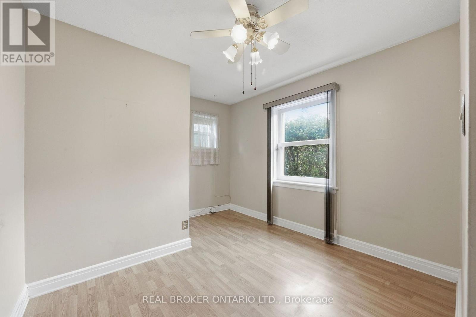 385 ENFIELD AVENUE - Image 16