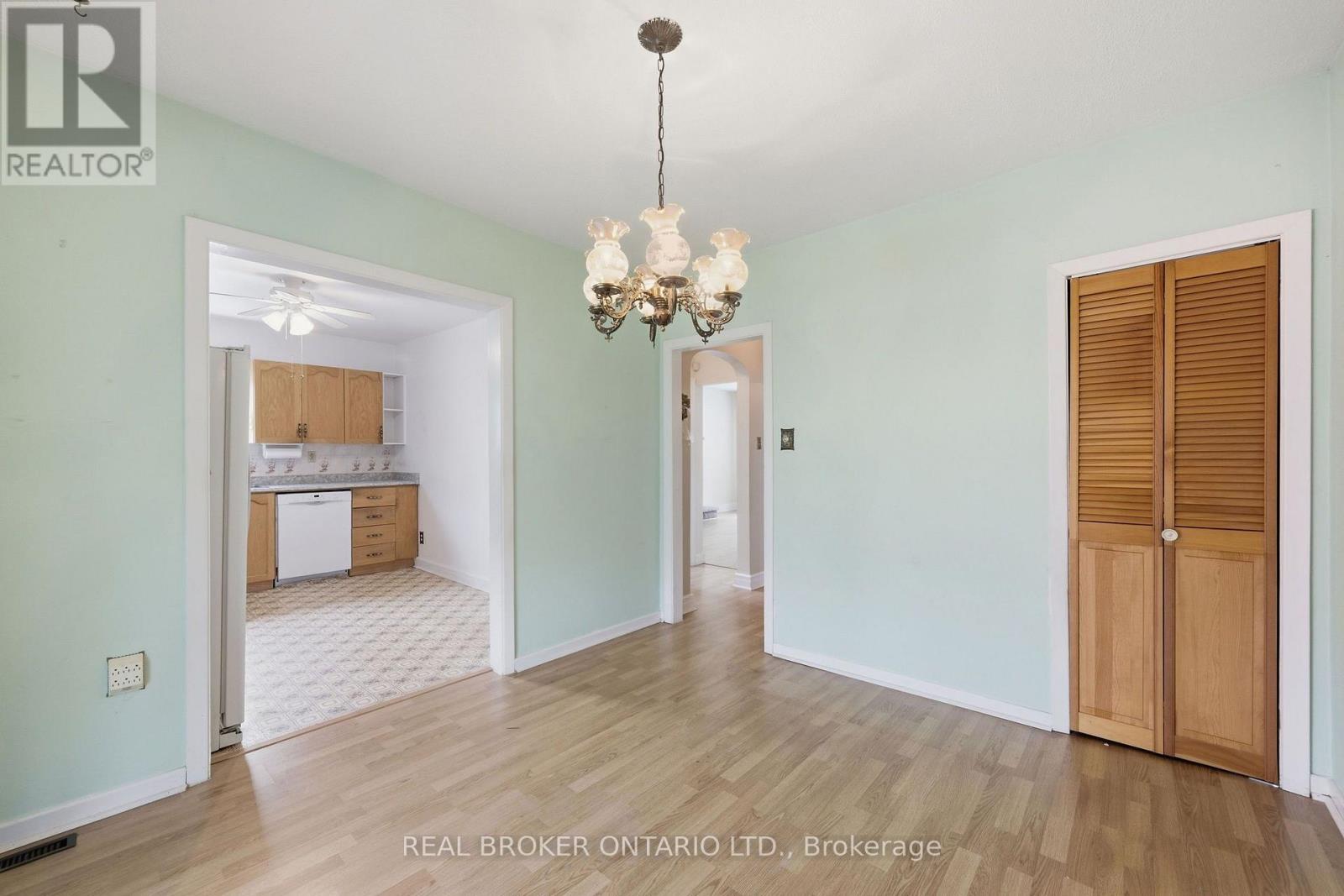 385 ENFIELD AVENUE - Image 22