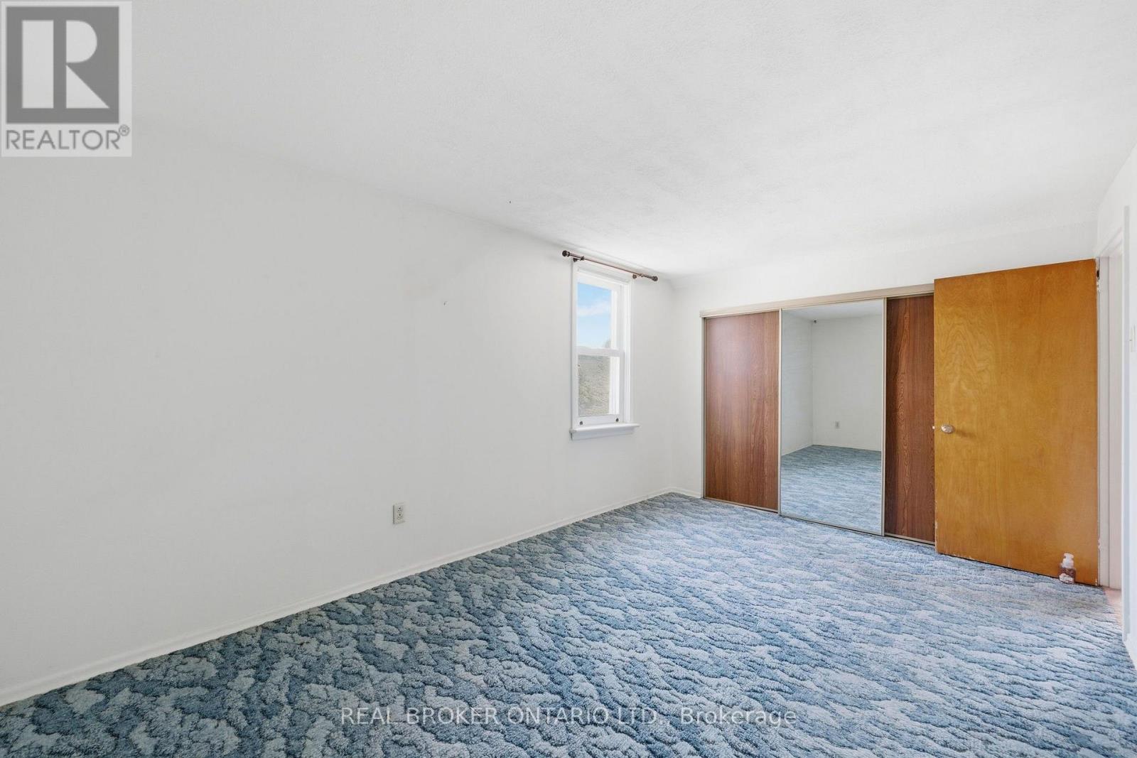 385 ENFIELD AVENUE - Image 28