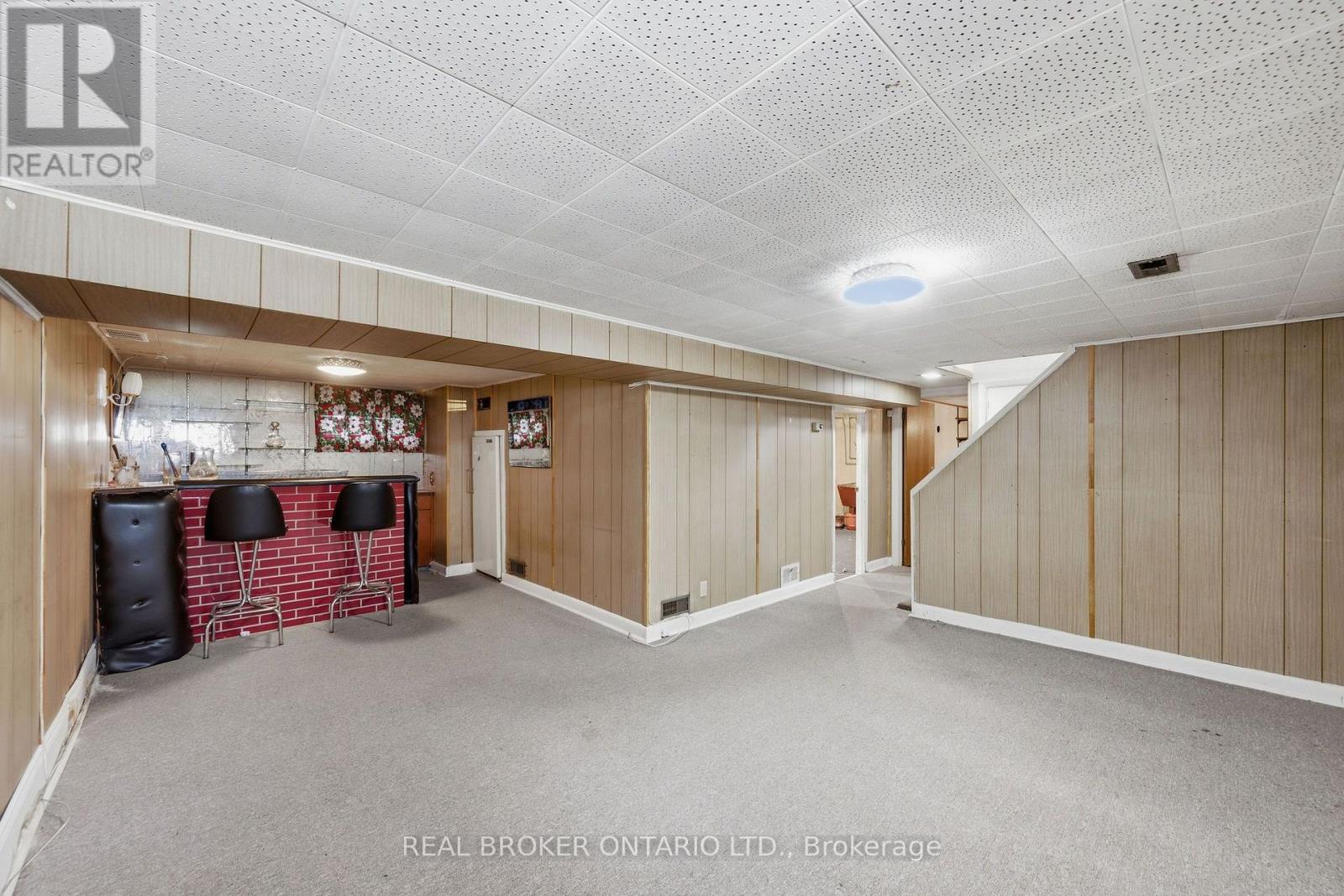 385 ENFIELD AVENUE - Image 31