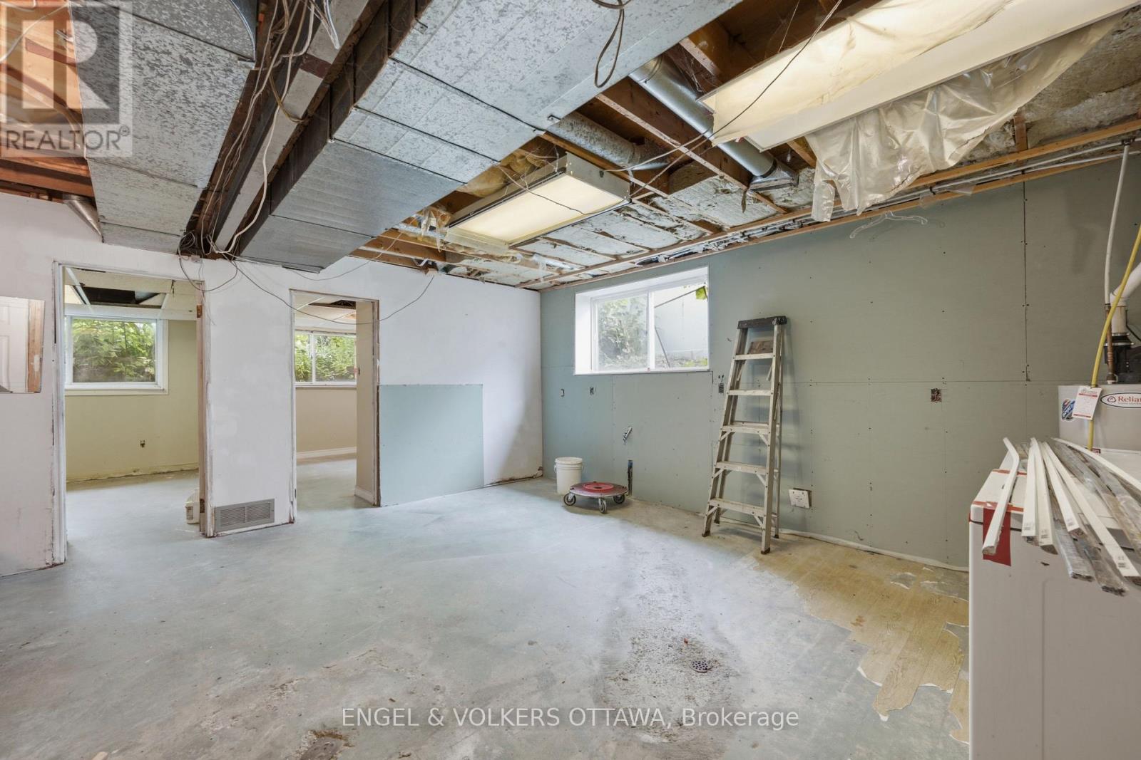 1446 RIDGEBROOK DRIVE - Image 42